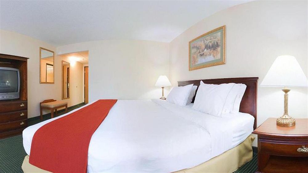 Holiday Inn Express Mount Pleasant- Scottdale, An Ihg Hotel Exteriör bild