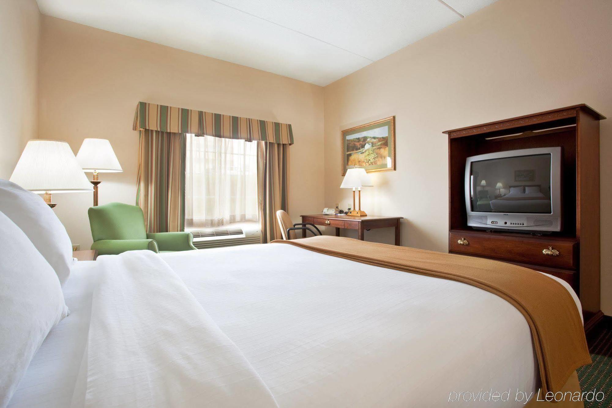 Holiday Inn Express Mount Pleasant- Scottdale By Ihg Exteriör bild