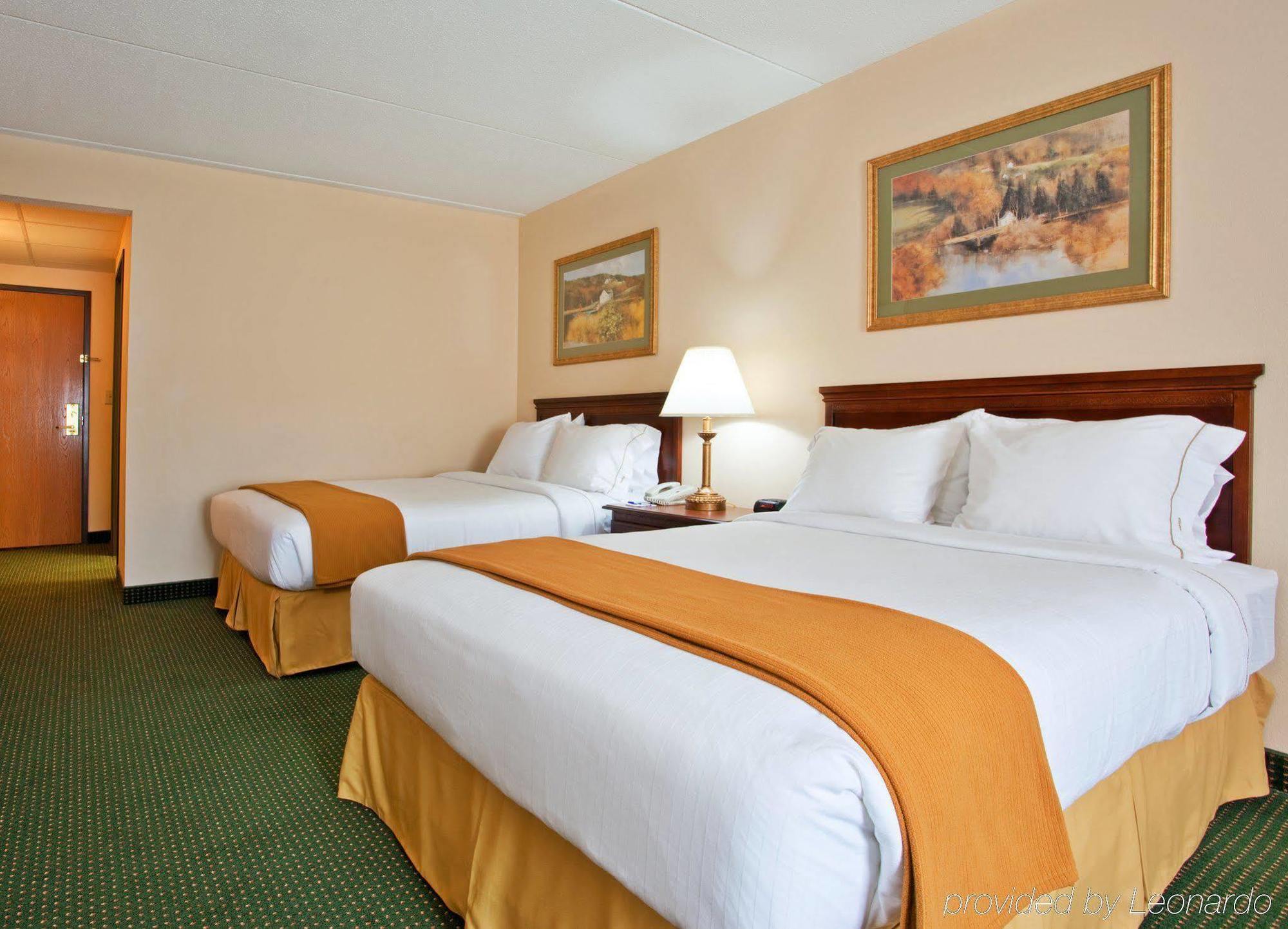Holiday Inn Express Mount Pleasant- Scottdale By Ihg Exteriör bild