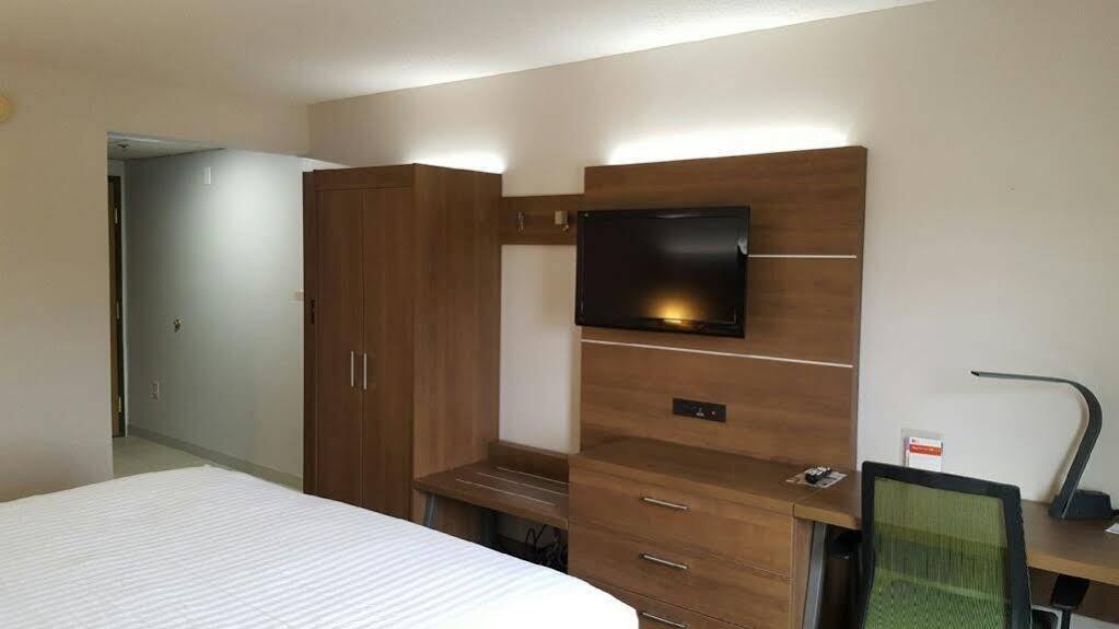 Holiday Inn Express Mount Pleasant- Scottdale By Ihg Exteriör bild